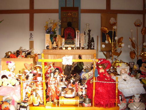 長福寿寺の人形供養